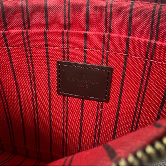 Louis Vuitton Damier Ebene Neverfull Pouch, Women's Brown Wristlet Clutch Wallet - Picture 3 of 7